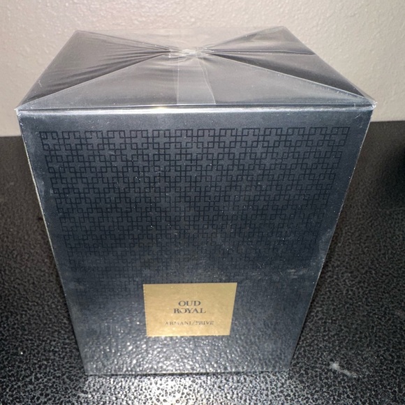 Giorgio Armani Other - GIORIO ARMANI PRIVÉ OUD ROYAL - BRAND NEW - FACTORY SEALED